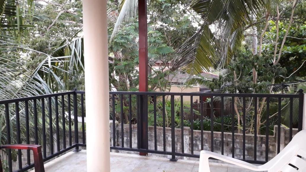 Blue Point Rest Hotel แทนกาลเล ภายนอก รูปภาพ